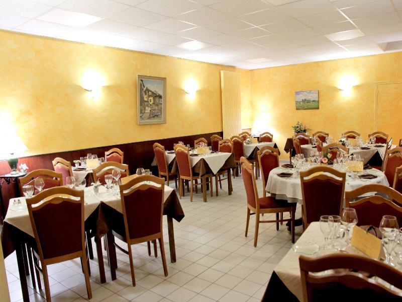 Auberge Du Cheval Blanc Бомон-Пье-де-Бёф Экстерьер фото