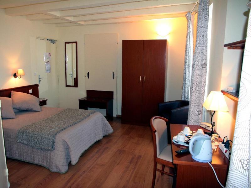 Auberge Du Cheval Blanc Бомон-Пье-де-Бёф Экстерьер фото